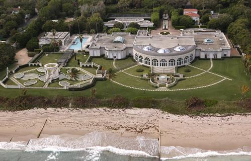 donald trump house in florida. Donald Trump has sold the Palm